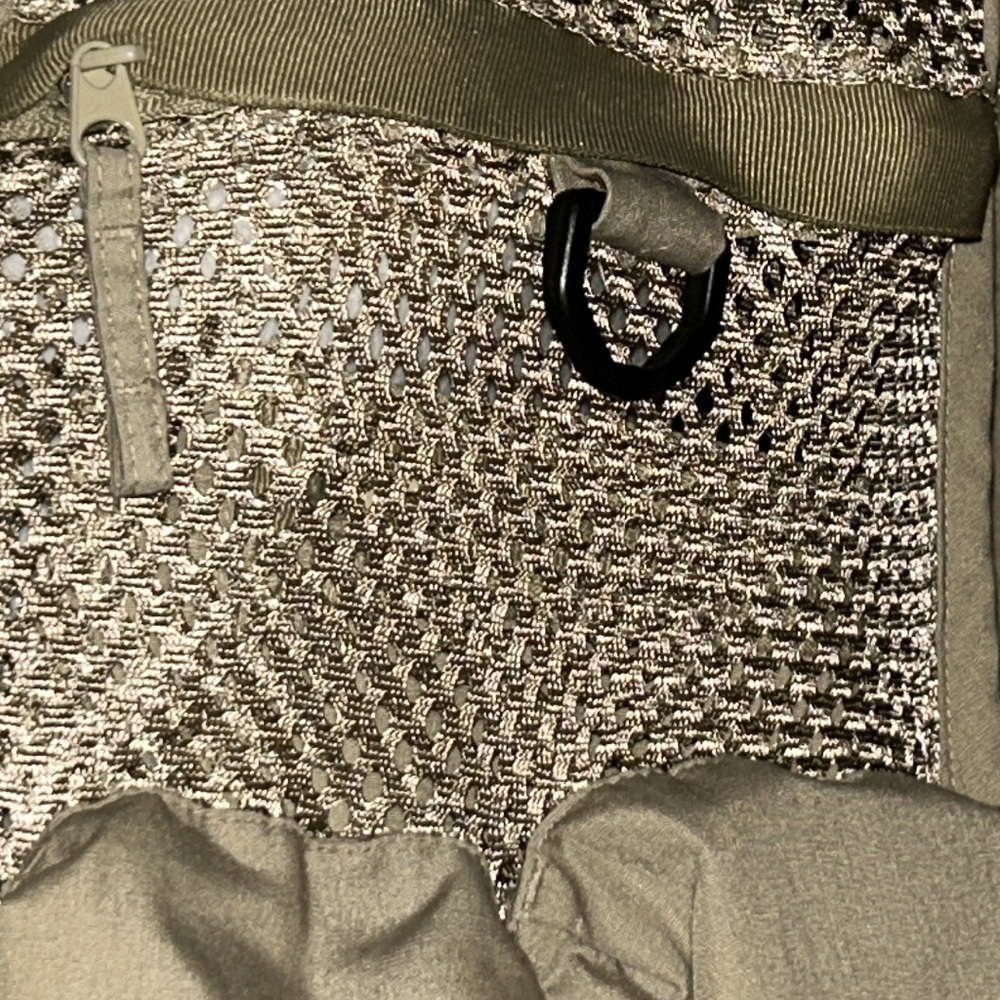 Fieldline tactical fishing vest unisex with multiple pockets - Picture 2 of 6